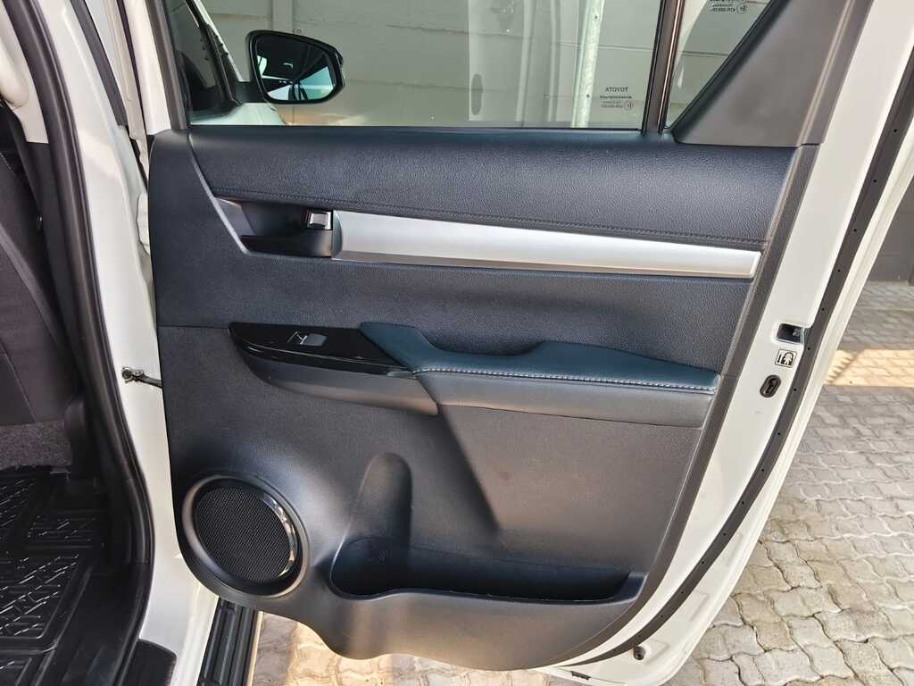 Toyota Hilux - View 13