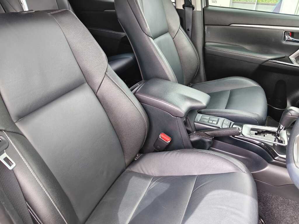 Toyota Fortuner - View 10