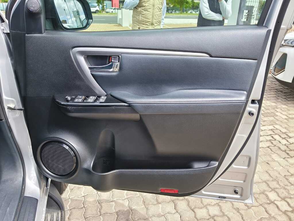 Toyota Fortuner - View 15