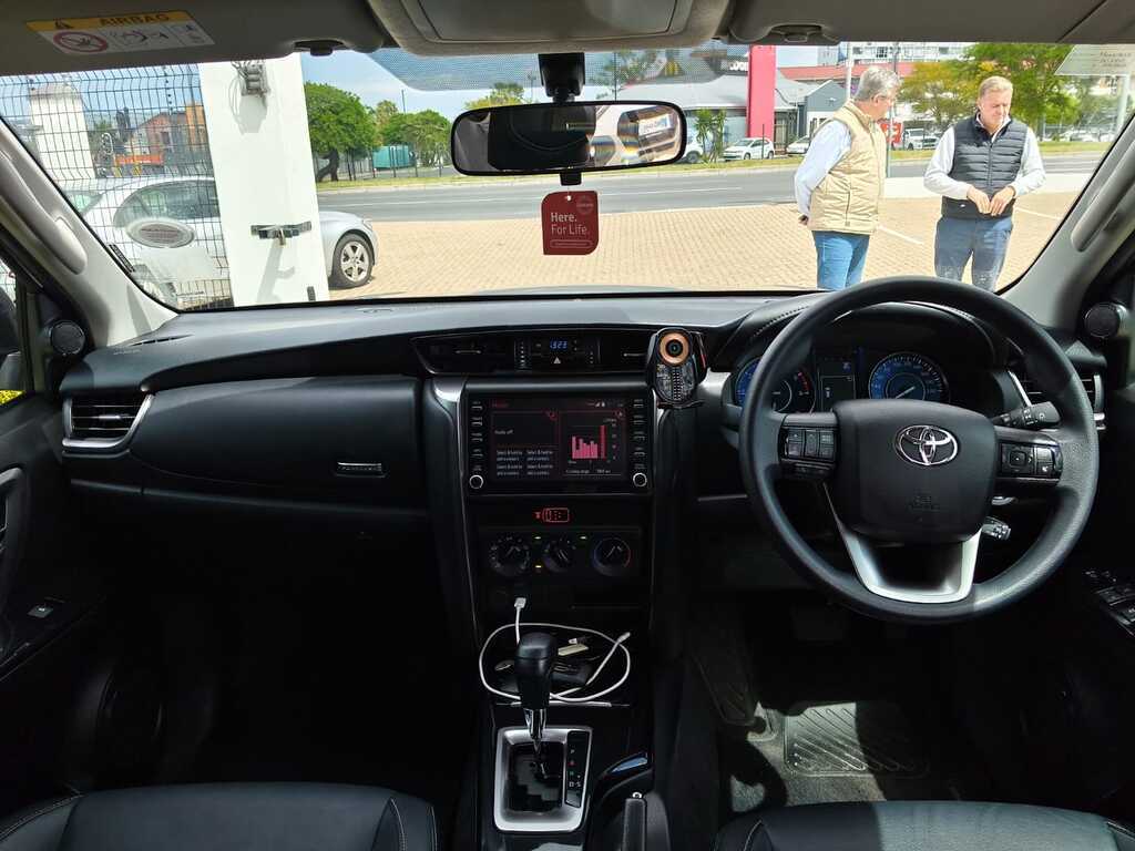 Toyota Fortuner - View 8