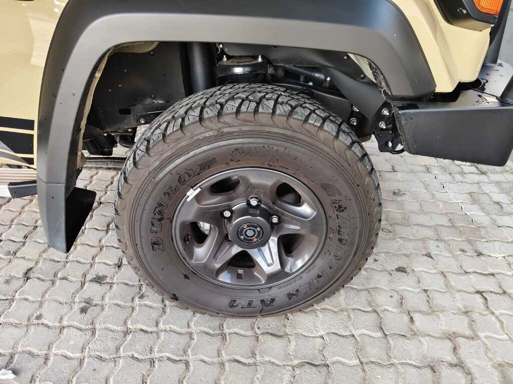 Toyota Landcruiser 70 - View 19
