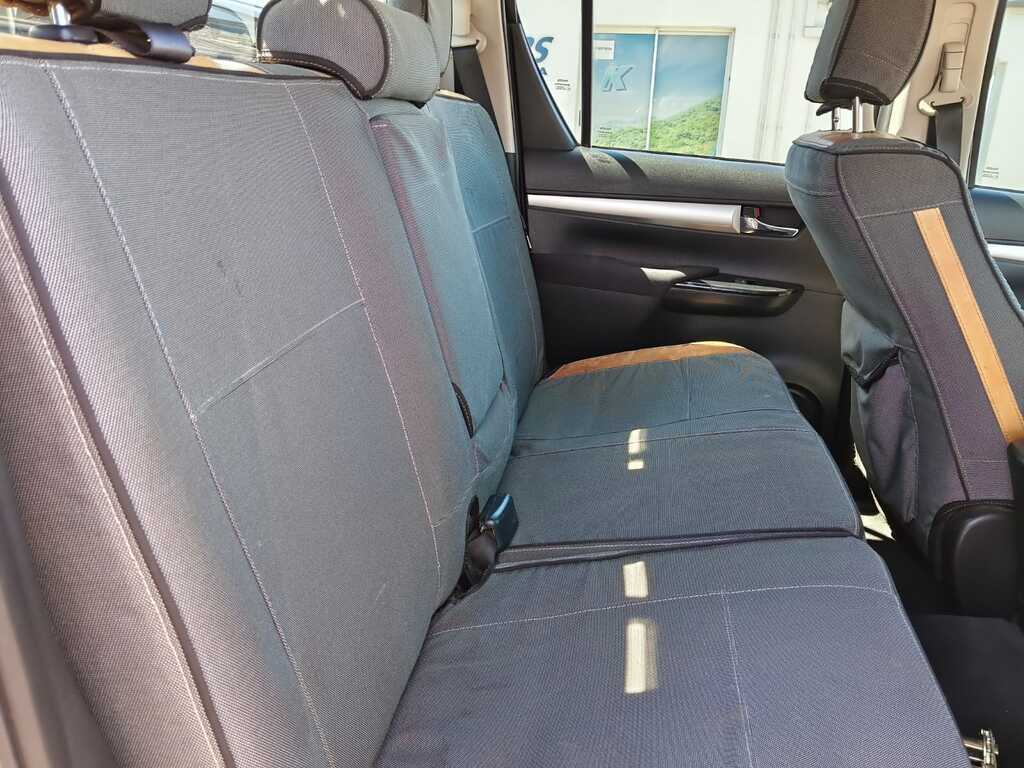 Toyota Hilux - View 12