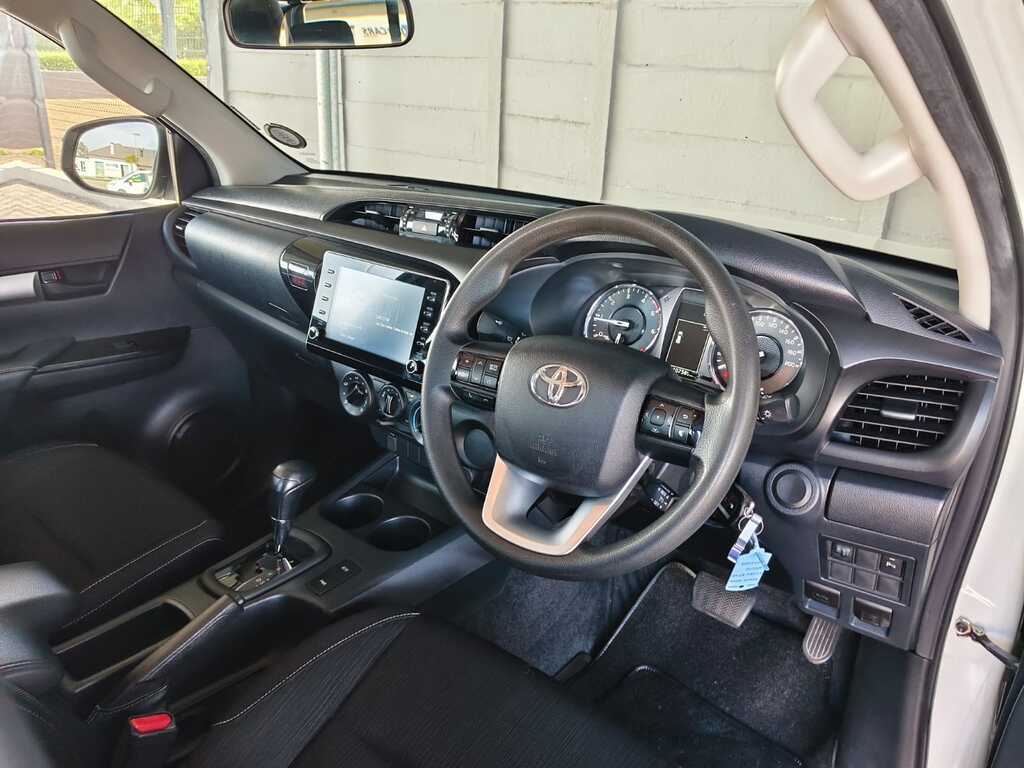 Toyota Hilux - View 10