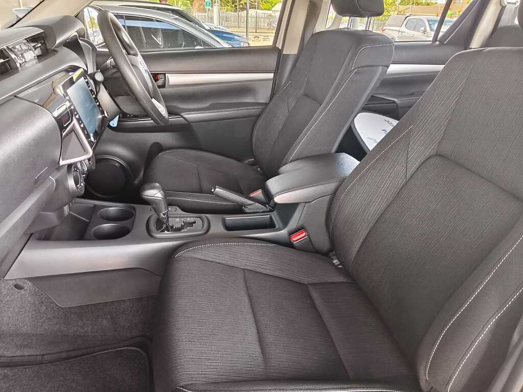 Toyota Hilux - View 13
