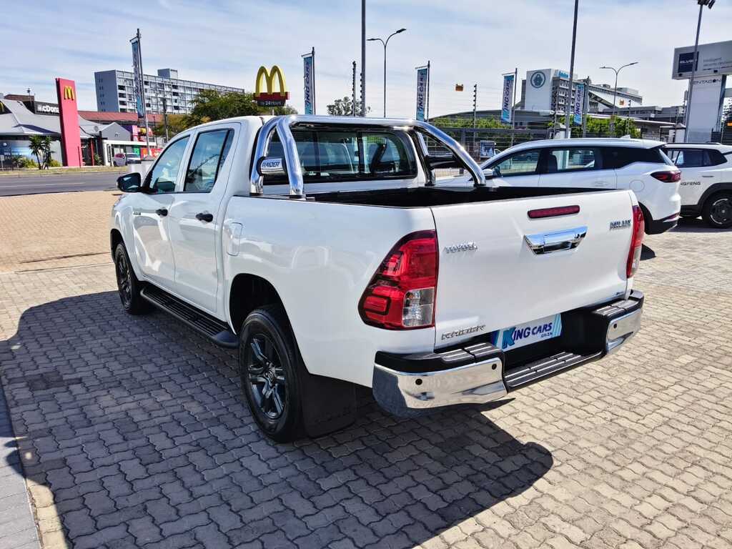Toyota Hilux - View 5