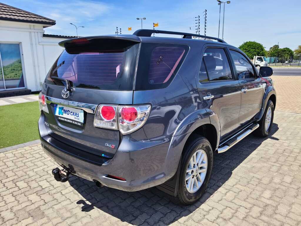 Toyota Fortuner - View 5