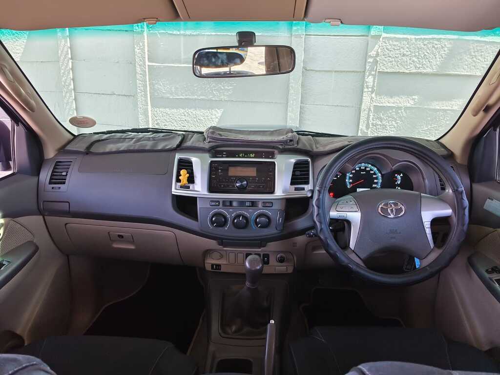 Toyota Fortuner - View 7
