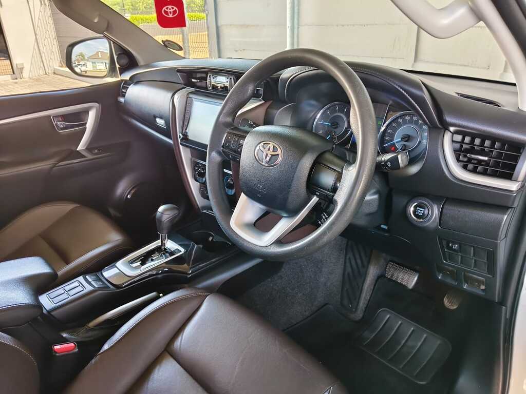 2019 Toyota Fortuner — photo 9