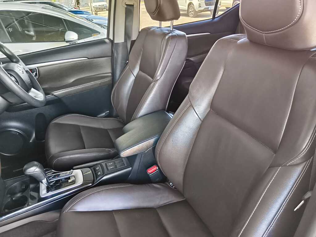 2019 Toyota Fortuner — photo 15