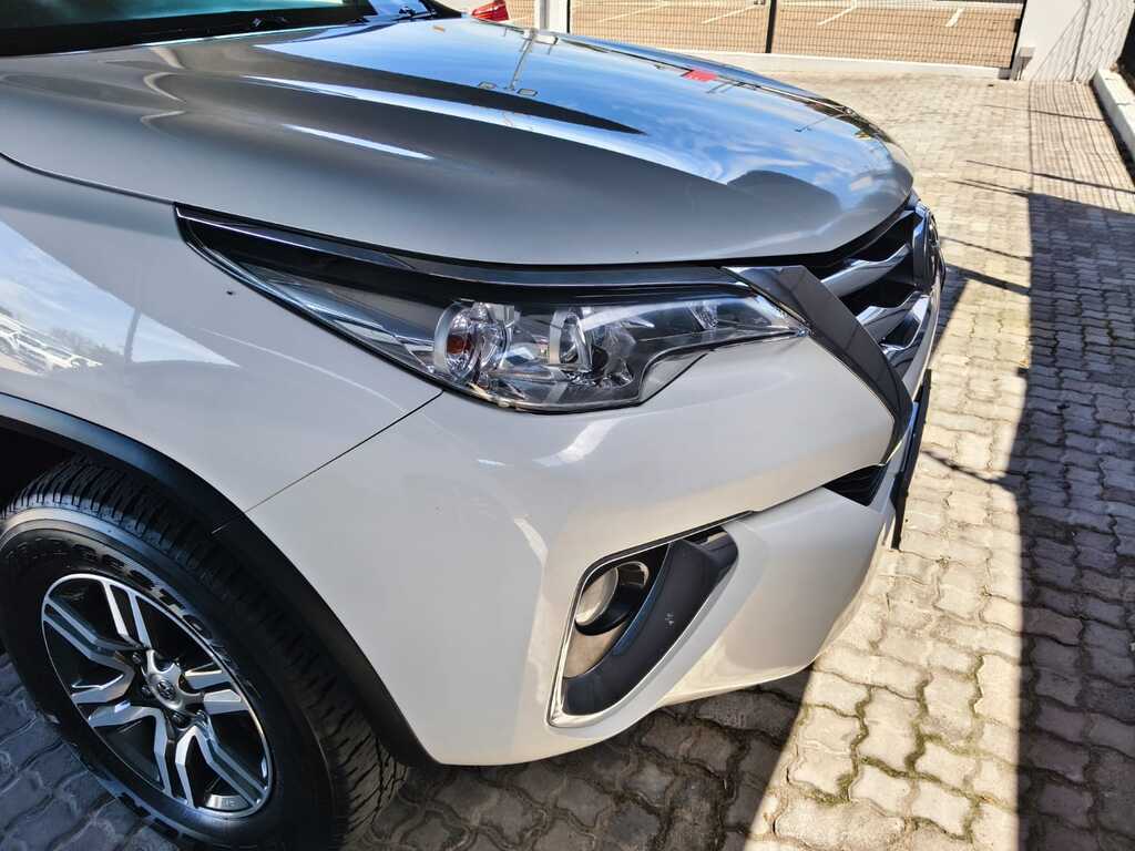 2019 Toyota Fortuner — photo 18