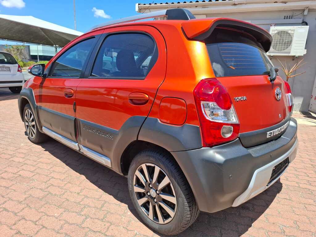 TOYOTA ETIOS - Image 3