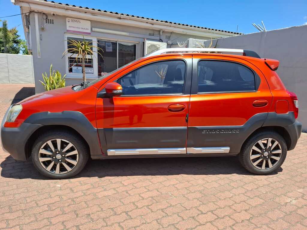 TOYOTA ETIOS - Image 4