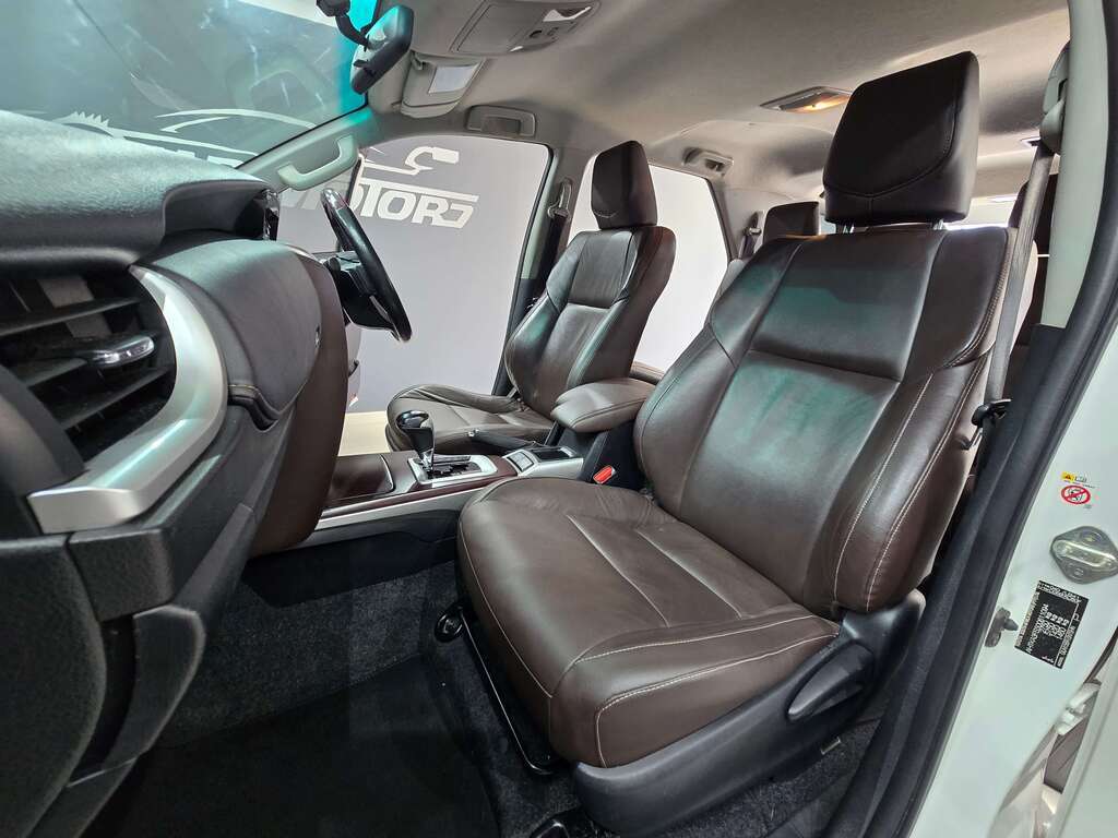 TOYOTA FORTUNER - Image 17