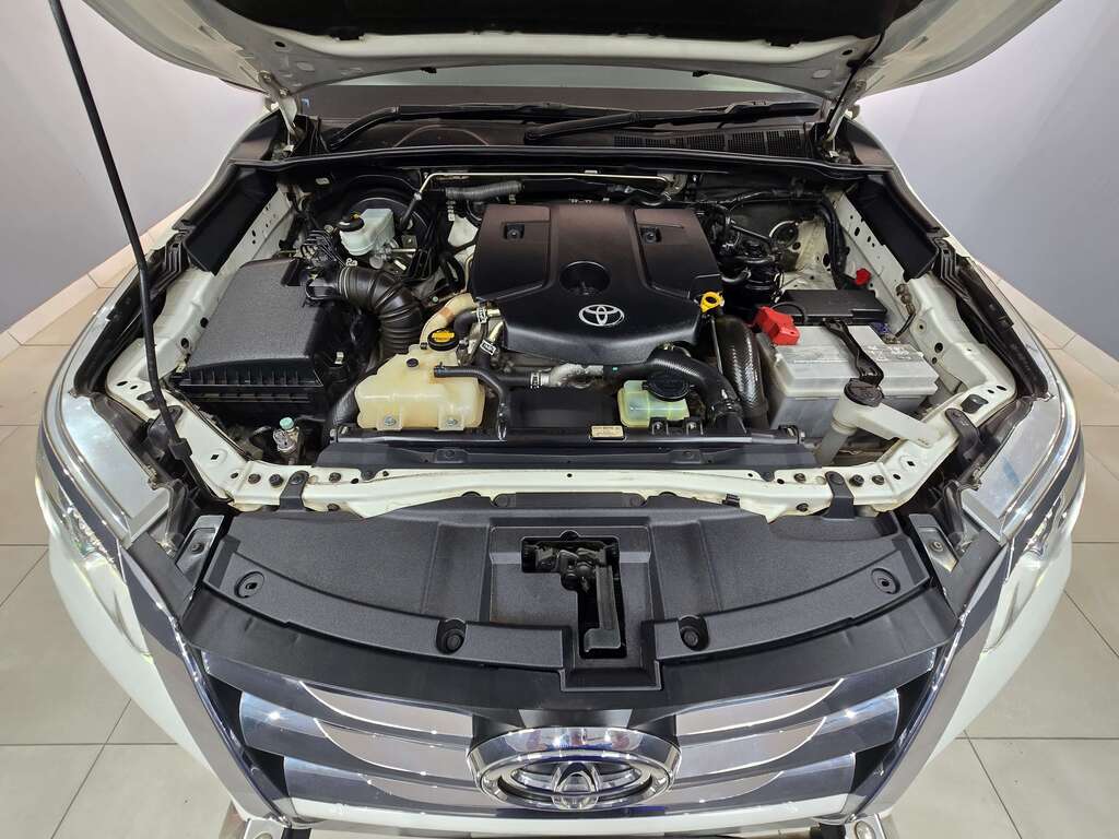 TOYOTA FORTUNER - Image 6