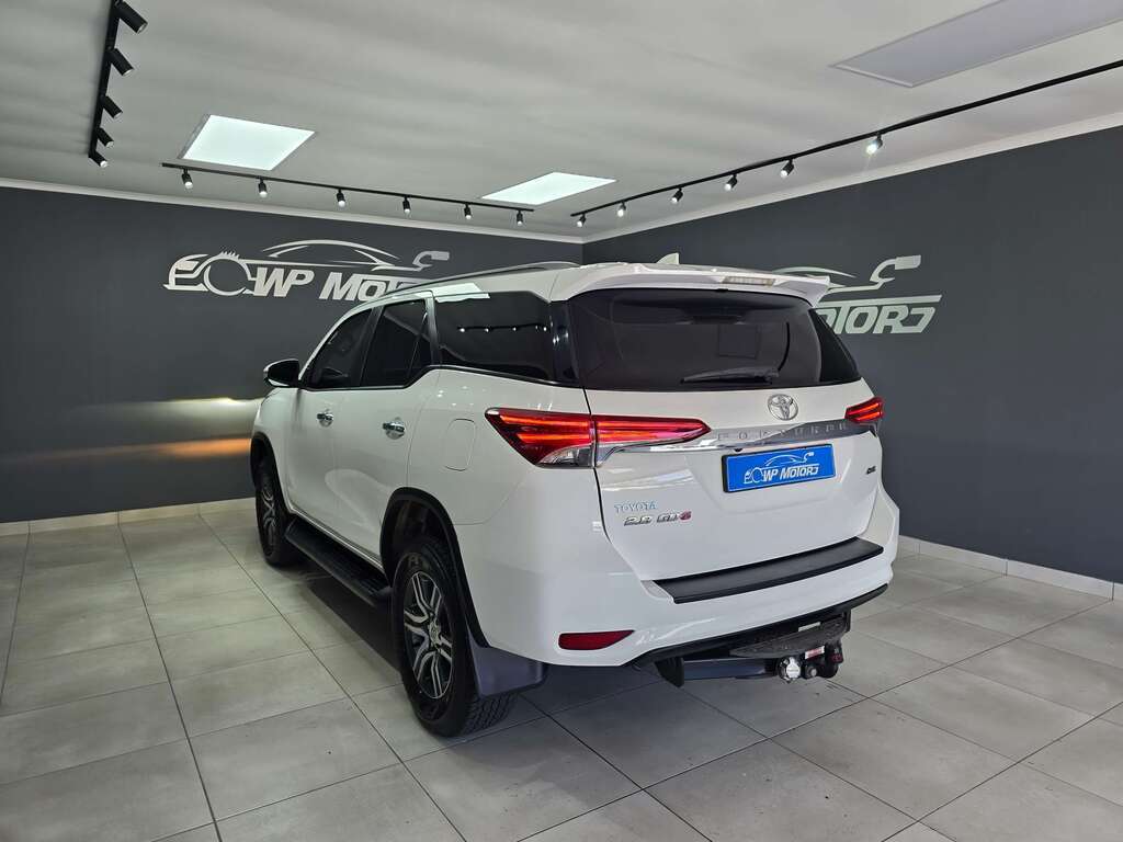 TOYOTA FORTUNER - Image 7