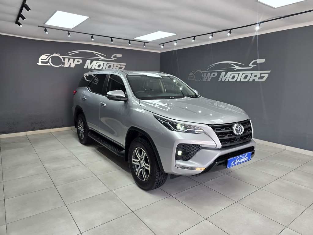 Toyota Fortuner V 2.4 GD-6 Raised Body Auto