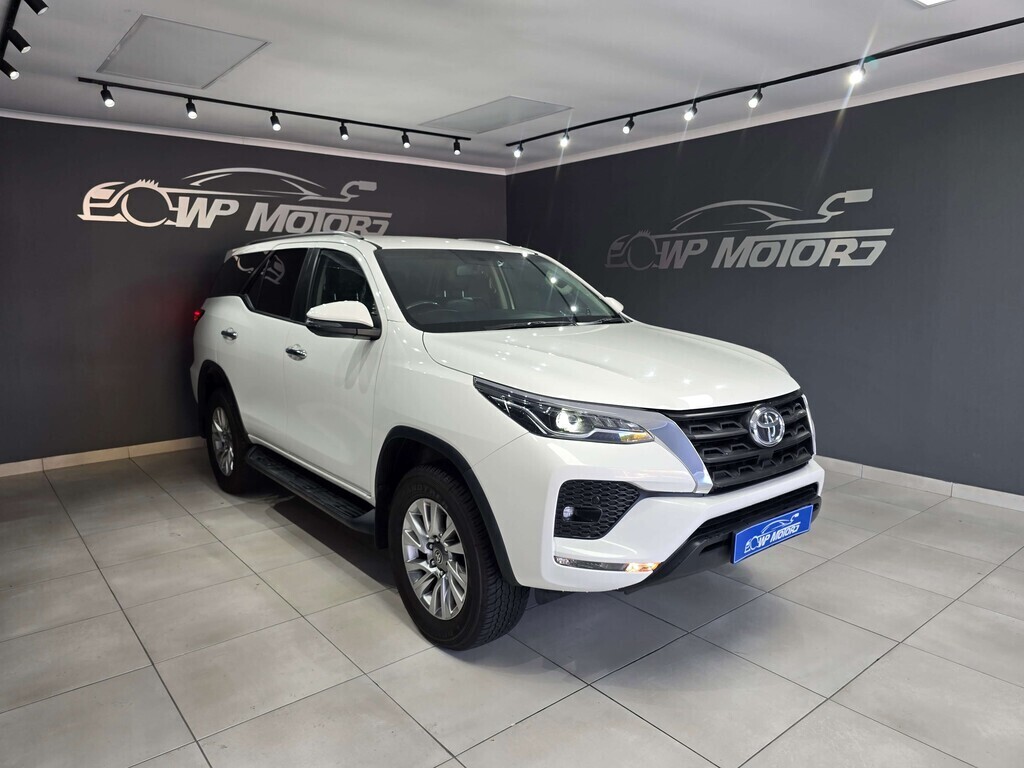 Toyota Fortuner V 2.8 GD-6 Raised Body Auto