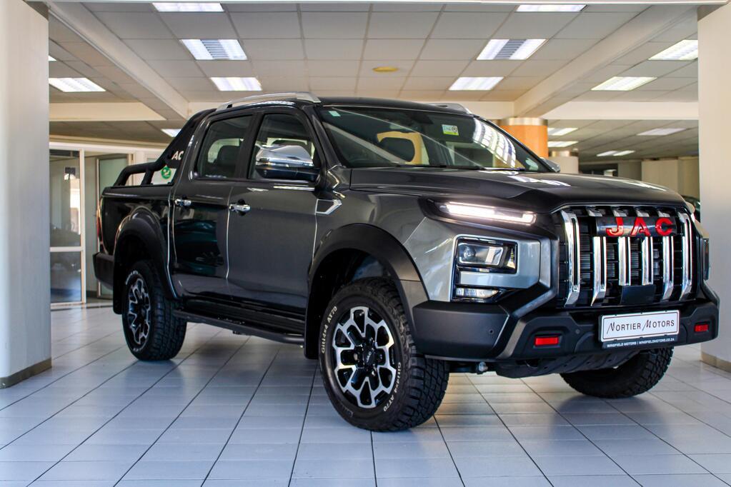 2025 JAC T8 T9 2.0 CTi SUPER LUX 4X4 P/U D/C A/T, 2039 Kms, Automatic, Diesel, R629 900, available in Worcester