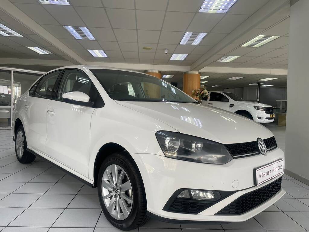 2020 VOLKSWAGEN POLO CLASSIC, White, 121858Kms, Manual, Sedan, Petrol, R199 900, Worcester