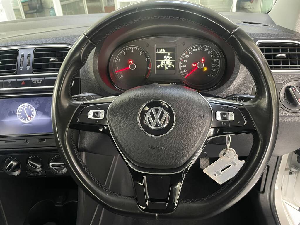 2020 VOLKSWAGEN POLO CLASSIC, White, 121858Kms, Manual, Sedan, Petrol, R199 900, Worcester