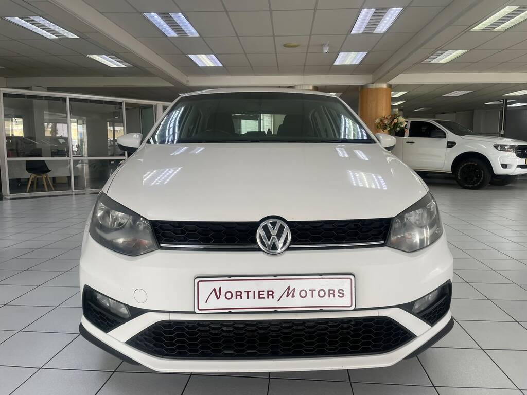 2020 VOLKSWAGEN POLO CLASSIC, White, 121858Kms, Manual, Sedan, Petrol, R199 900, Worcester