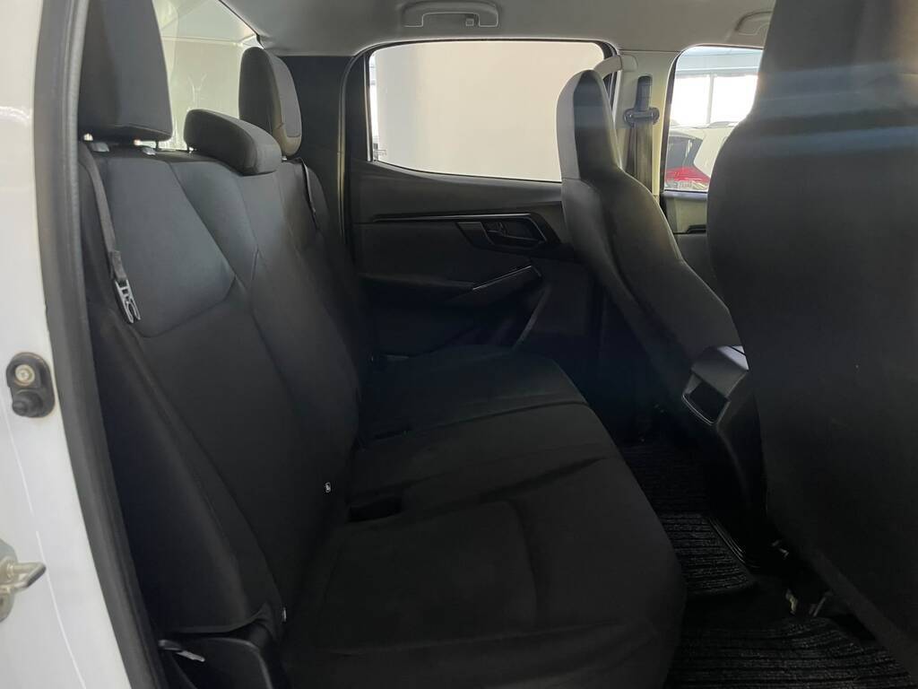 2023 ISUZU D-MAX, White, 167000Kms, Manual, Bakkie Double Cab, Diesel, R349 900, Worcester