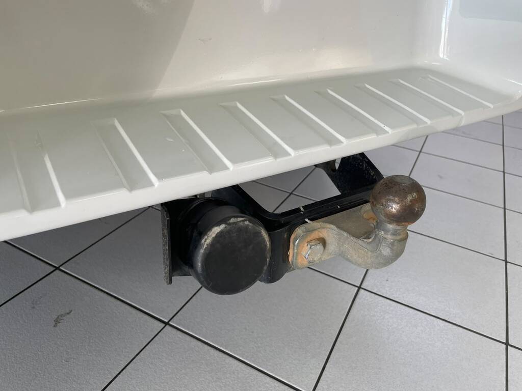 2023 ISUZU D-MAX, White, 167000Kms, Manual, Bakkie Double Cab, Diesel, R349 900, Worcester