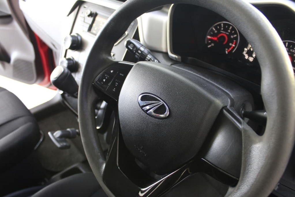2020 MAHINDRA KUV 100, Red, 94000Kms, Manual, SUV, Petrol, R159 900, Worcester