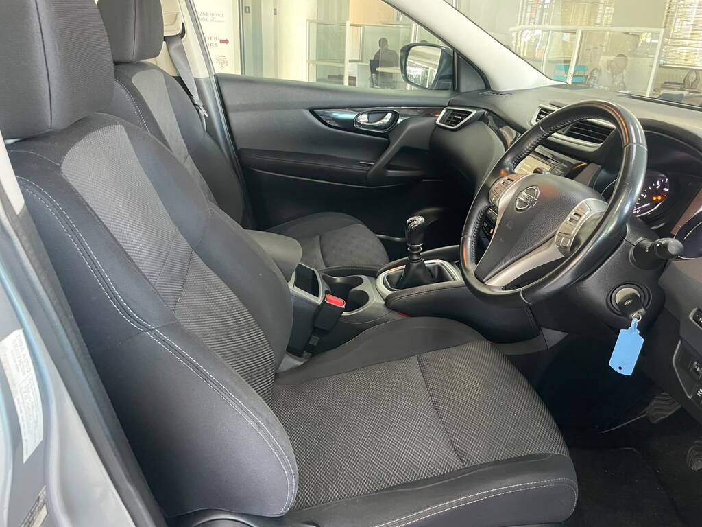 2018 NISSAN QASHQAI, Silver, 142000Kms, Manual, SUV, Diesel, R169 900, Worcester