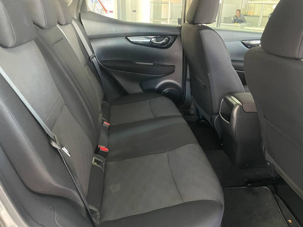 2018 NISSAN QASHQAI, Silver, 142000Kms, Manual, SUV, Diesel, R169 900, Worcester