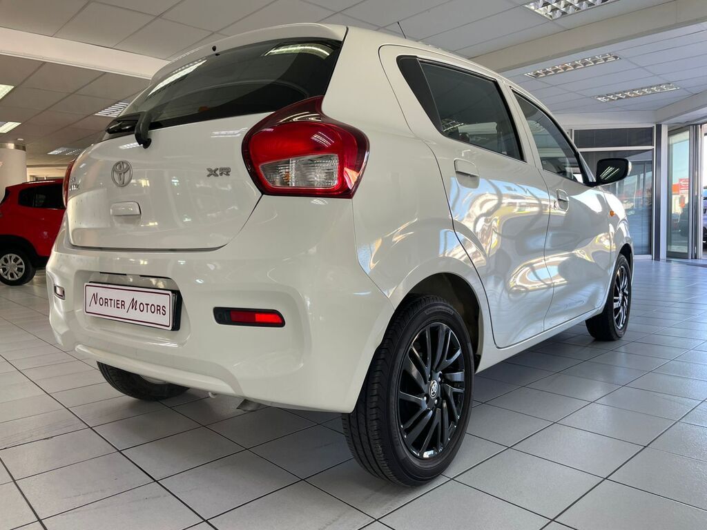 2024 TOYOTA VITZ, White pearl metallic, 33000Kms, Automatic, Hatchback, Petrol, R189 900, Worcester