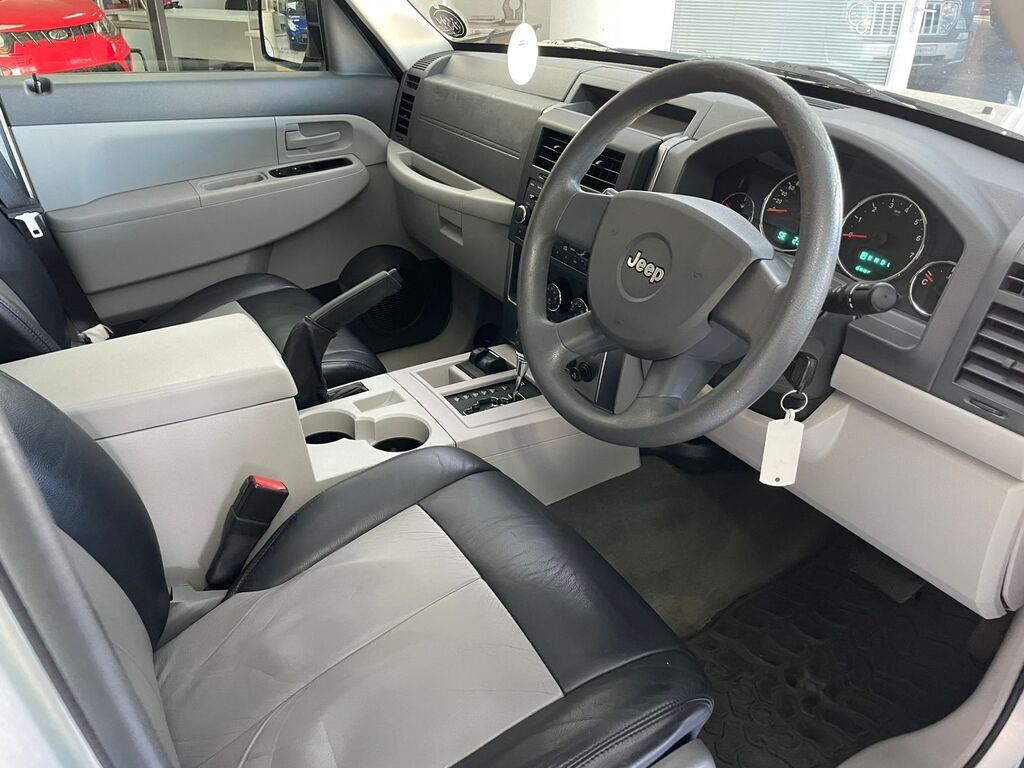 2009 JEEP CHEROKEE, Silver, 144490Kms, Automatic, SUV, Petrol, R129 900, Worcester