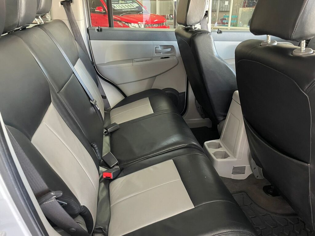 2009 JEEP CHEROKEE, Silver, 144490Kms, Automatic, SUV, Petrol, R129 900, Worcester