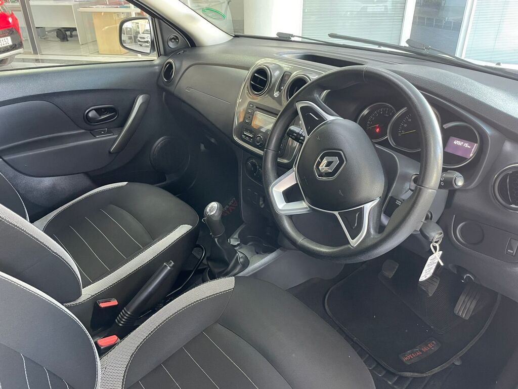 2018 RENAULT SANDERO, White, 120081Kms, Manual, Hatchback, Petrol, R139 900, Worcester