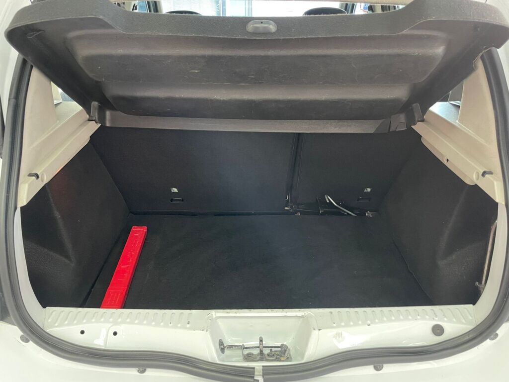 2018 RENAULT SANDERO, White, 120081Kms, Manual, Hatchback, Petrol, R139 900, Worcester