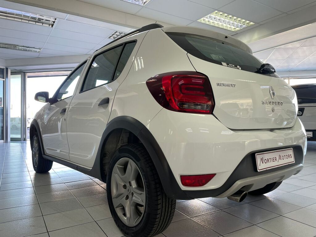 2018 RENAULT SANDERO, White, 120081Kms, Manual, Hatchback, Petrol, R139 900, Worcester