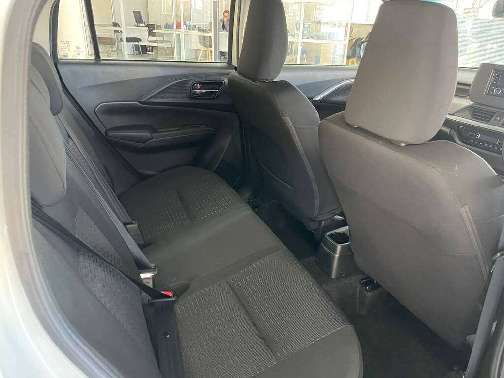 2025 SUZUKI SWIFT, White pearl metallic, 17729Kms, Manual, Hatchback, Petrol, R209 900, NORTIER MOTORS Worcester