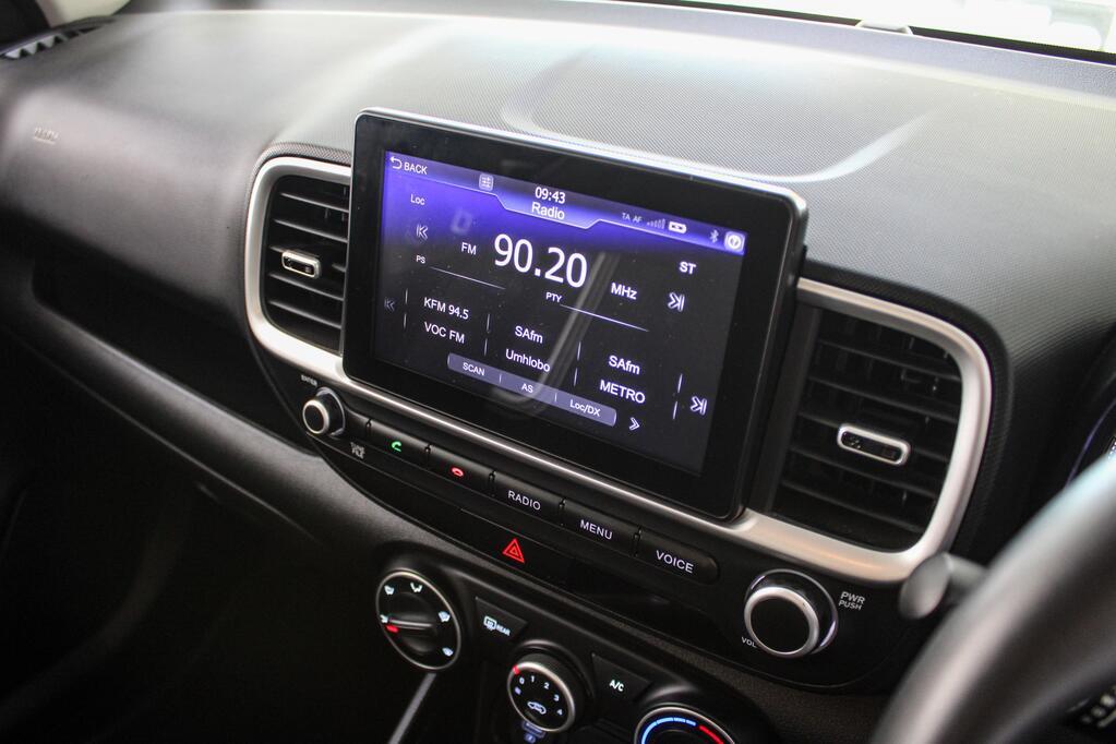 HYUNDAI VENUE - Image 12