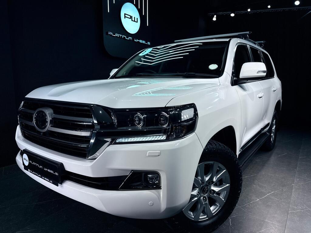 TOYOTA LAND CRUISER 200 V8 4.5D VX-R A/T
