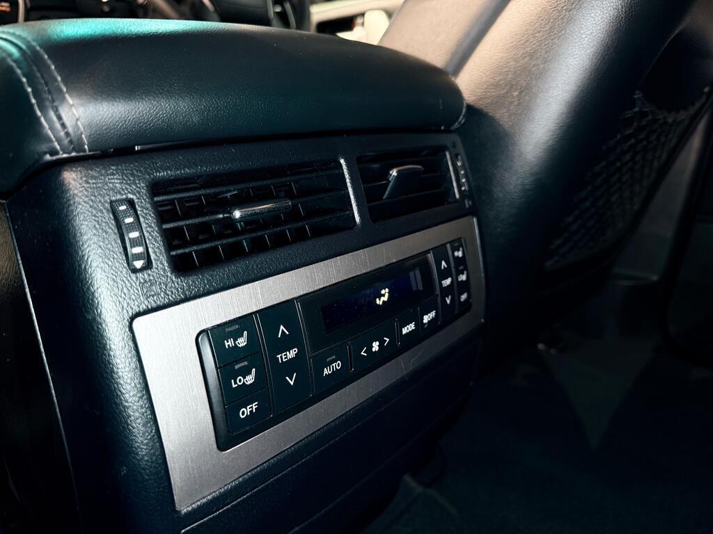 TOYOTA LAND CRUISER 200 V8 4.5D VX-R A/T