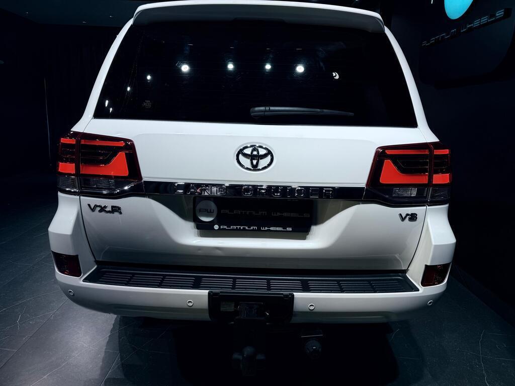 TOYOTA LAND CRUISER 200 V8 4.5D VX-R A/T