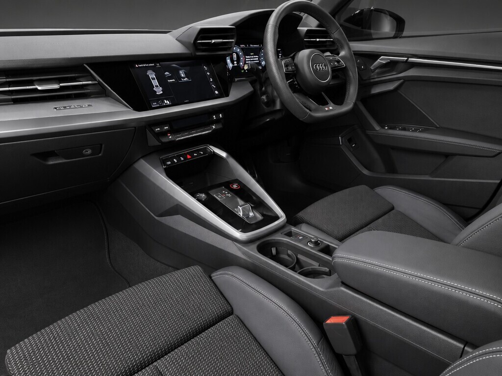 AUDI S3 QUATTRO STRONIC