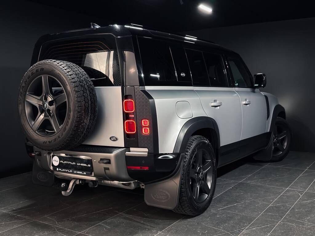LAND ROVER DEFENDER 110 D300 SE X-DYNAMIC (221KW)