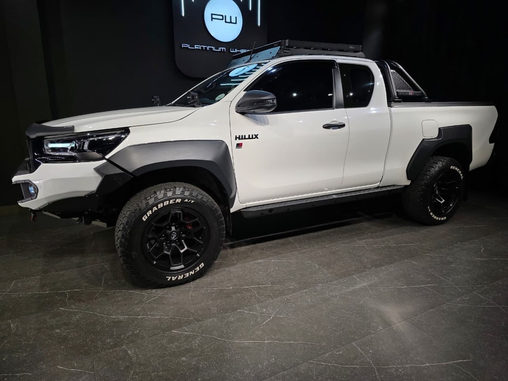 TOYOTA HILUX 2.8 GD-6 RB LEGEND 4X4 A/T P/U E/CAB
