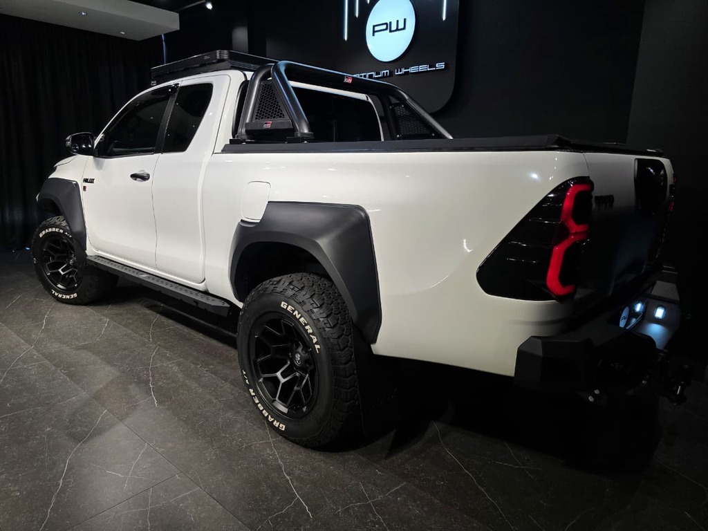 TOYOTA HILUX 2.8 GD-6 RB LEGEND 4X4 A/T P/U E/CAB