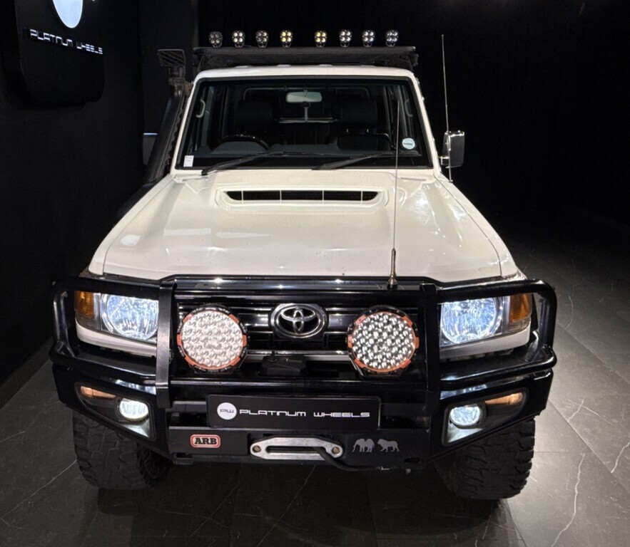 TOYOTA LAND CRUISER 79 4.5D P/U D/C