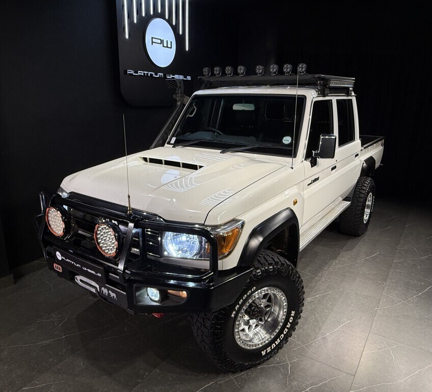 TOYOTA LAND CRUISER 79 4.5D P/U D/C