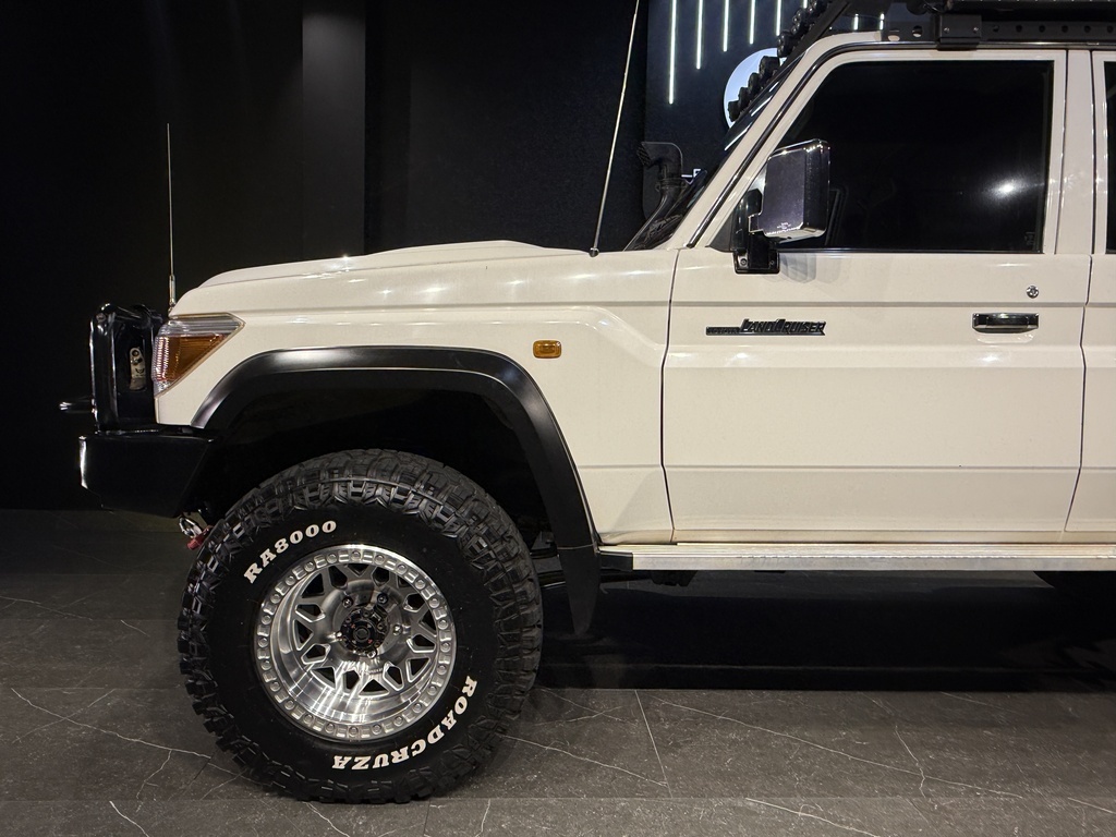 TOYOTA LAND CRUISER 79 4.5D P/U D/C