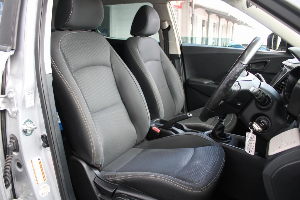 2022 MAHINDRA XUV300, Silver, 56128Kms, Manual, SUV, Diesel, R239 900, Wingfield Motors Goodwood