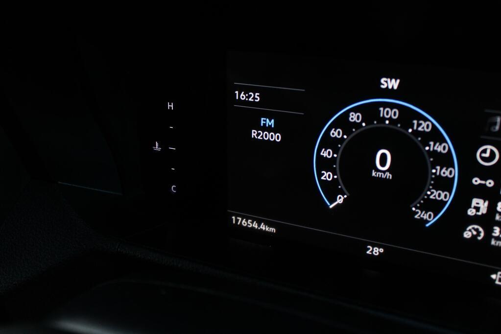 VOLKSWAGEN AMAROK - Image 19